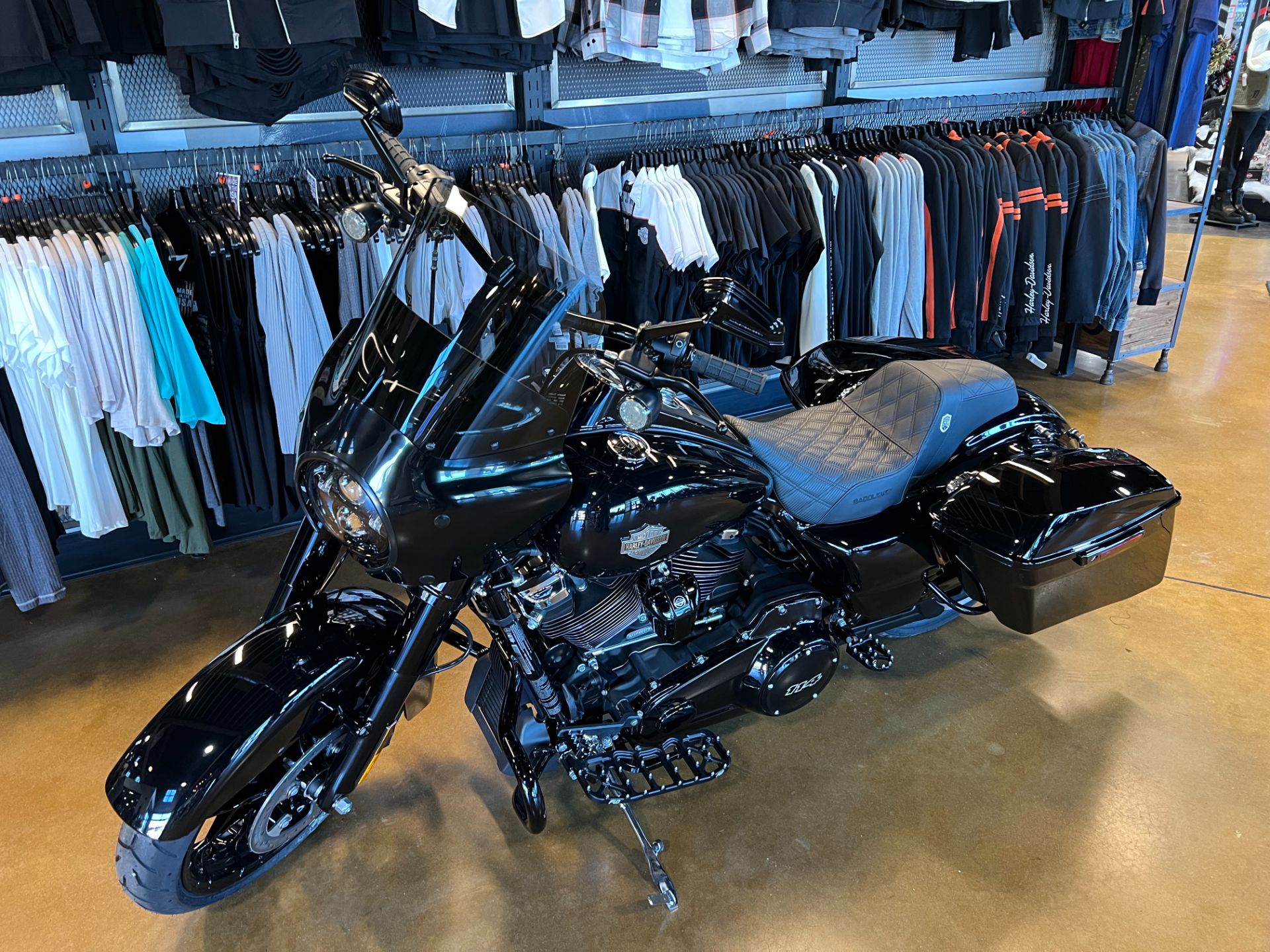 2022 Harley-Davidson Road King® Special in Colorado Springs, Colorado - Photo 4