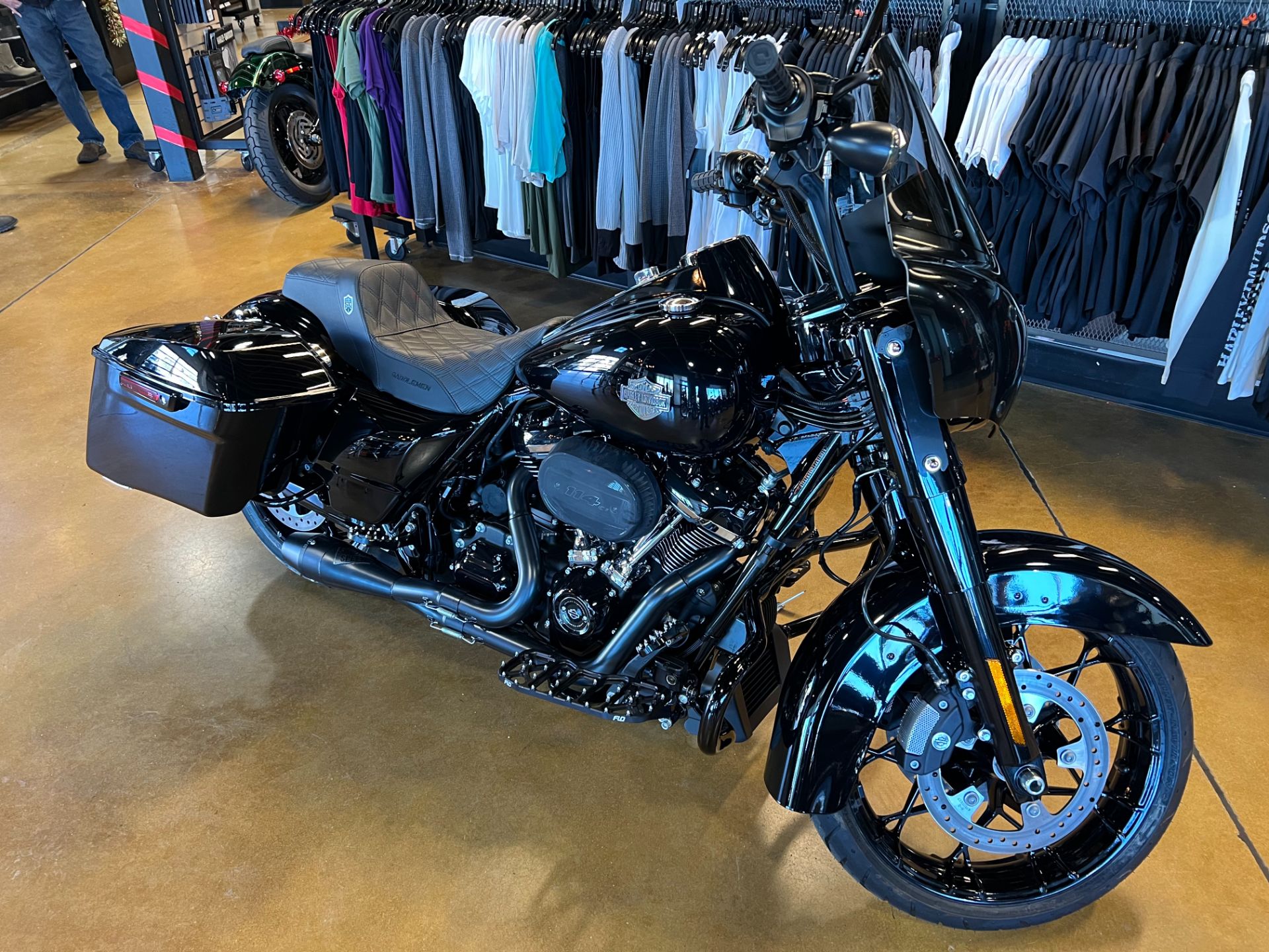 2022 Harley-Davidson Road King® Special in Colorado Springs, Colorado - Photo 2