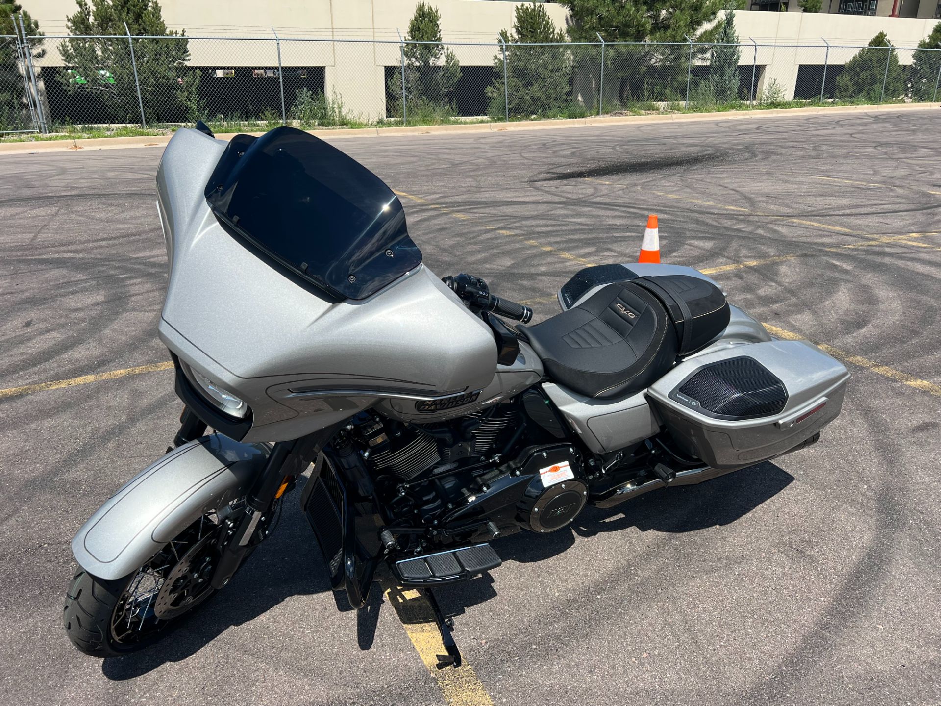 2023 Harley-Davidson CVO™ Street Glide® in Colorado Springs, Colorado - Photo 4
