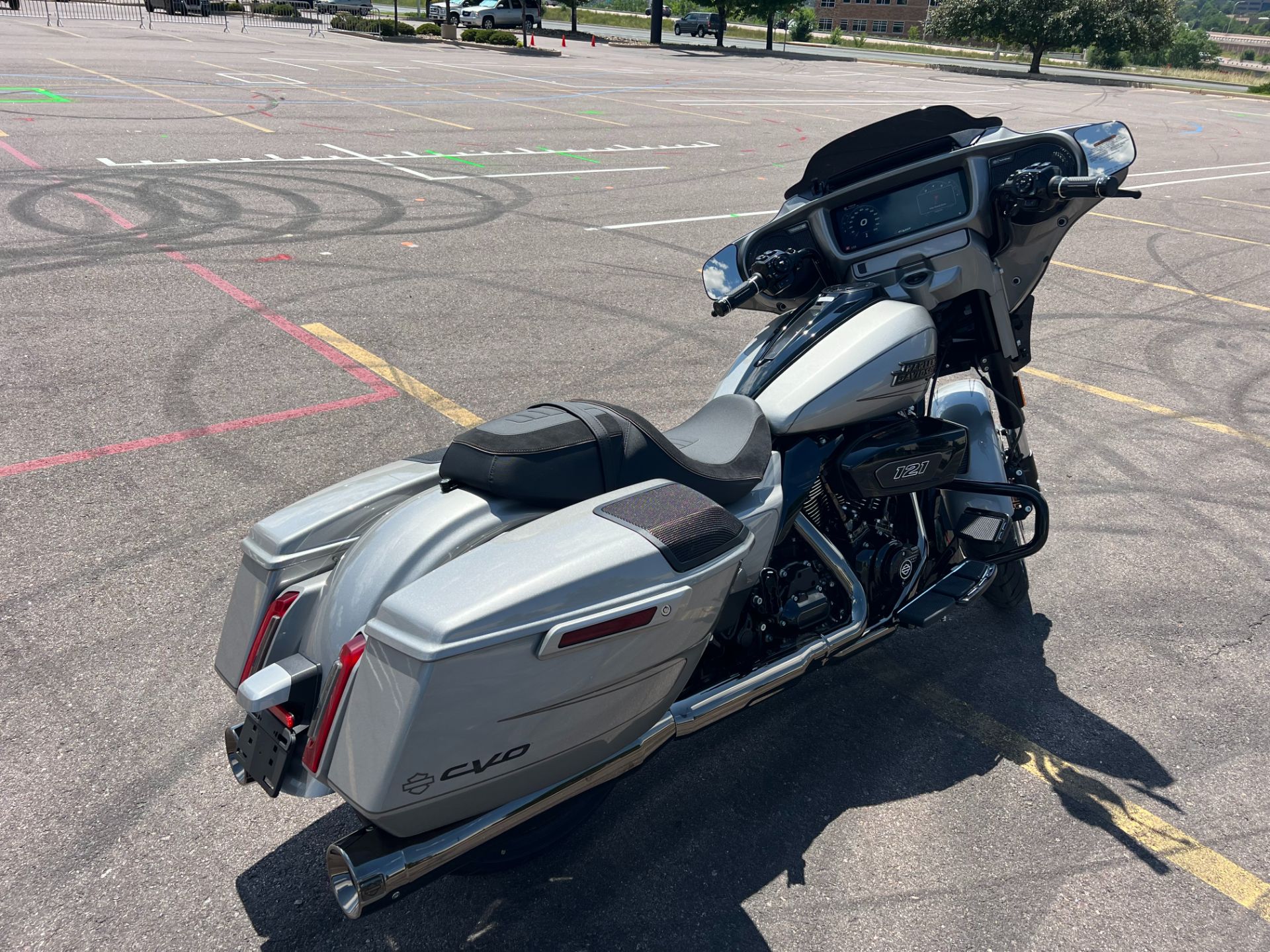 2023 Harley-Davidson CVO™ Street Glide® in Colorado Springs, Colorado - Photo 8