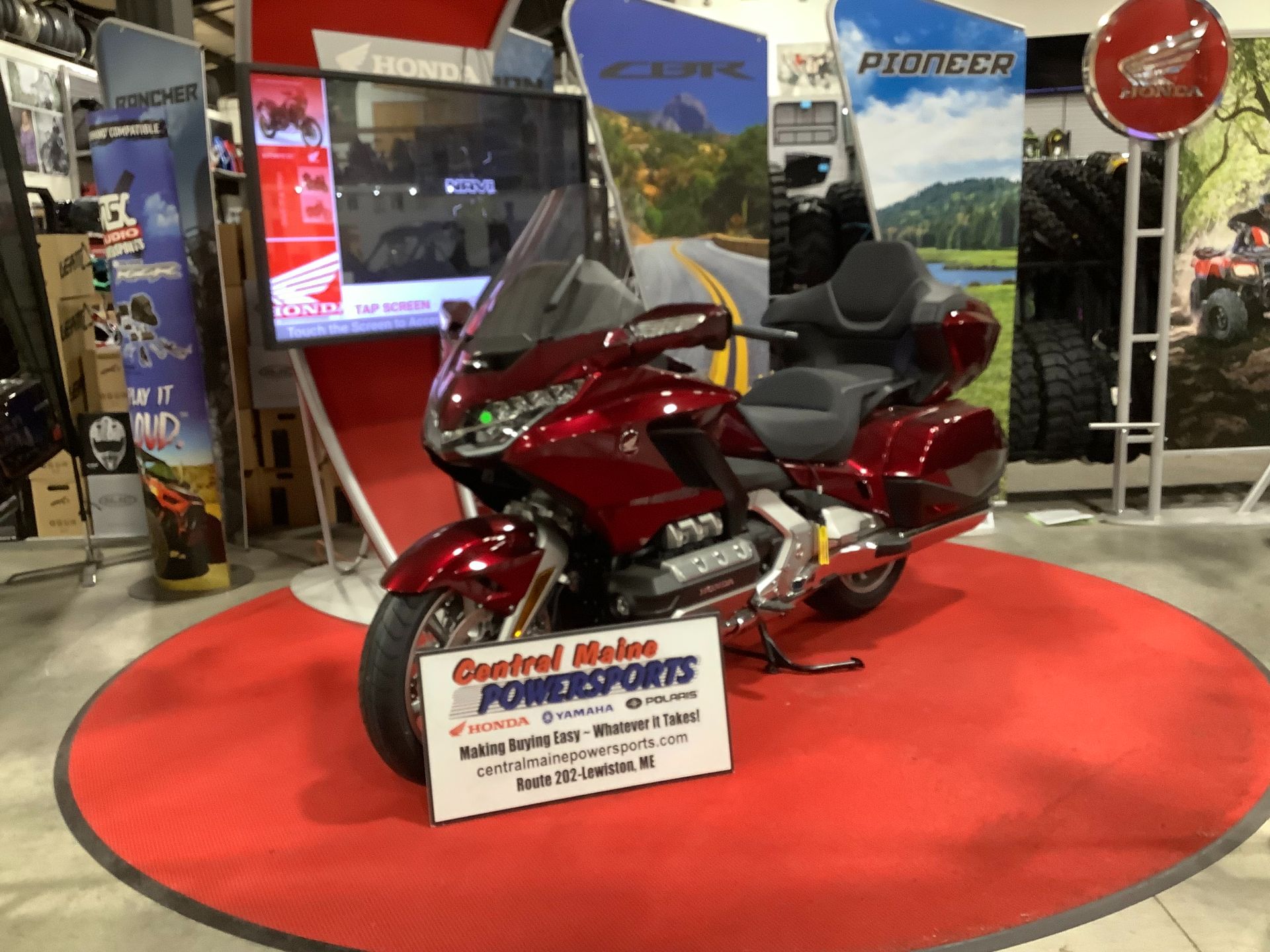 2023 Honda Gold Wing Tour Automatic DCT in Lewiston, Maine - Photo 2