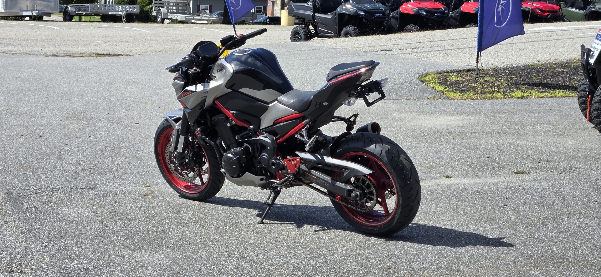 2023 Kawasaki Z900 ABS in Lewiston, Maine - Photo 4