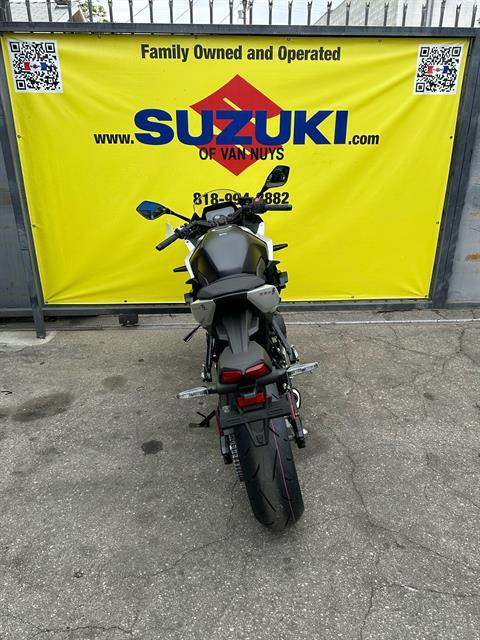 2024 Suzuki GSX-8R in Van Nuys, California - Photo 8