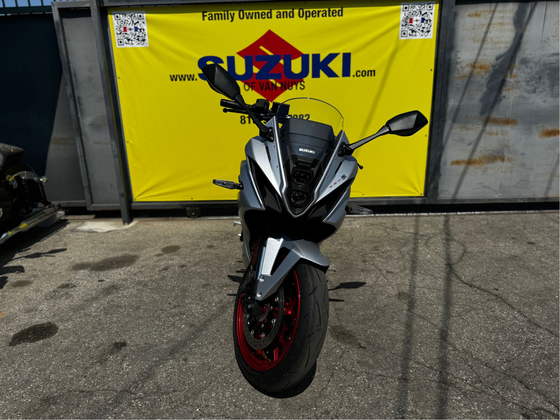 2024 Suzuki GSX-8R in Van Nuys, California - Photo 2