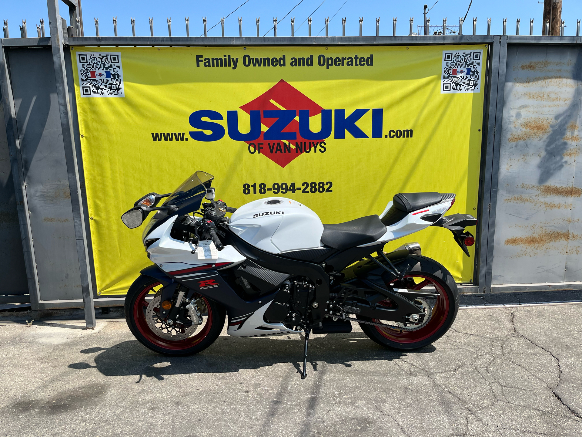 2024 Suzuki GSX-R600 in Van Nuys, California - Photo 1