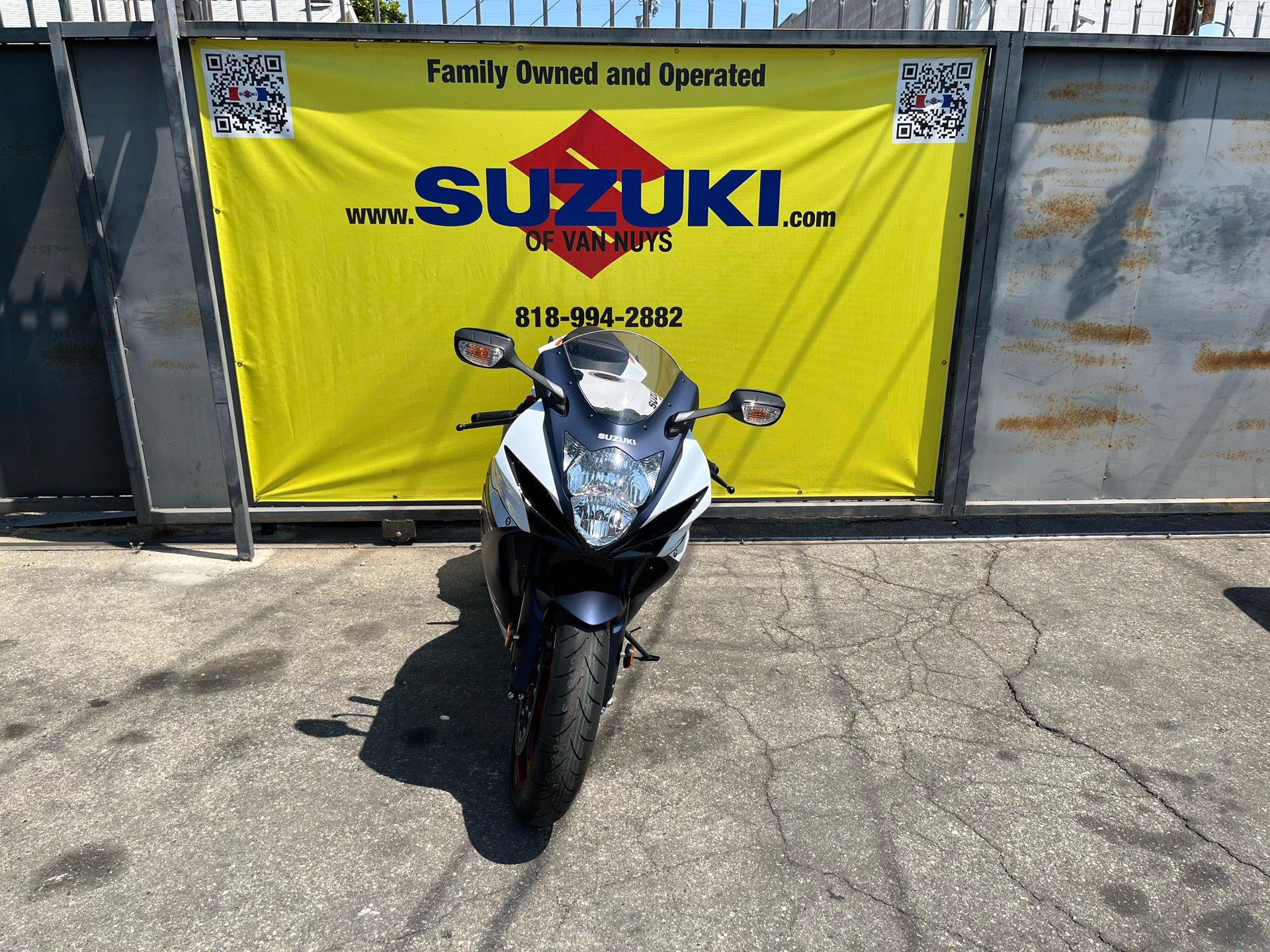 2024 Suzuki GSX-R600 in Van Nuys, California - Photo 3