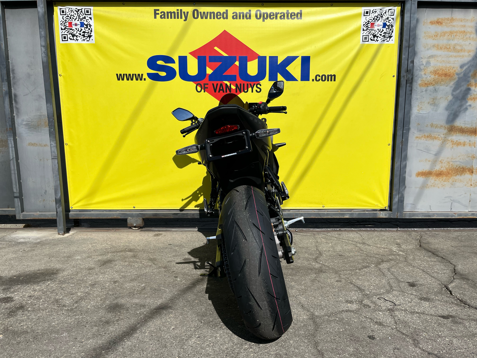 2025 Suzuki GSX-8R in Van Nuys, California - Photo 3