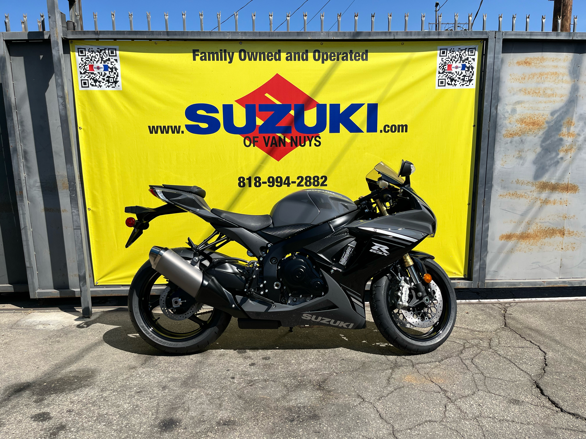 2025 Suzuki GSX-R750 in Van Nuys, California - Photo 2