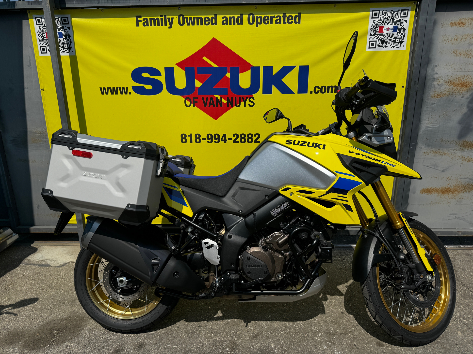 2023 Suzuki V-Strom 1050DE Adventure in Van Nuys, California - Photo 1