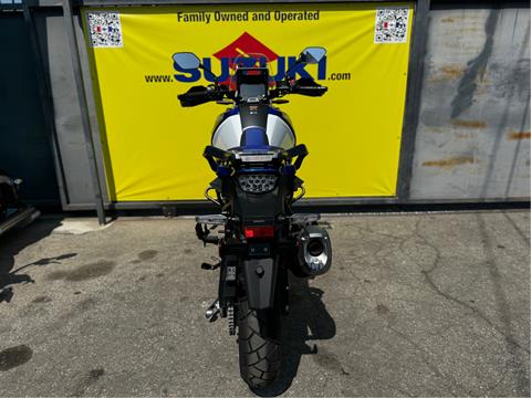 2023 Suzuki V-Strom 1050DE Adventure in Van Nuys, California - Photo 8