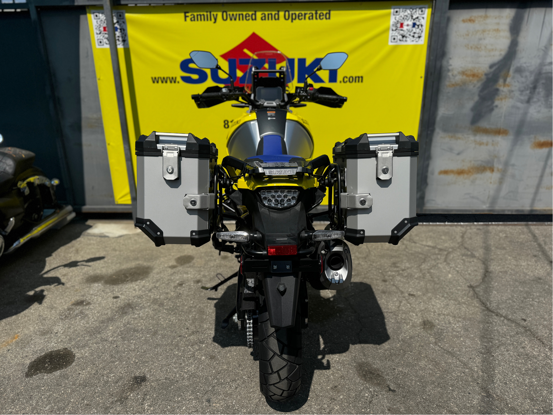 2023 Suzuki V-Strom 1050DE Adventure in Van Nuys, California - Photo 12