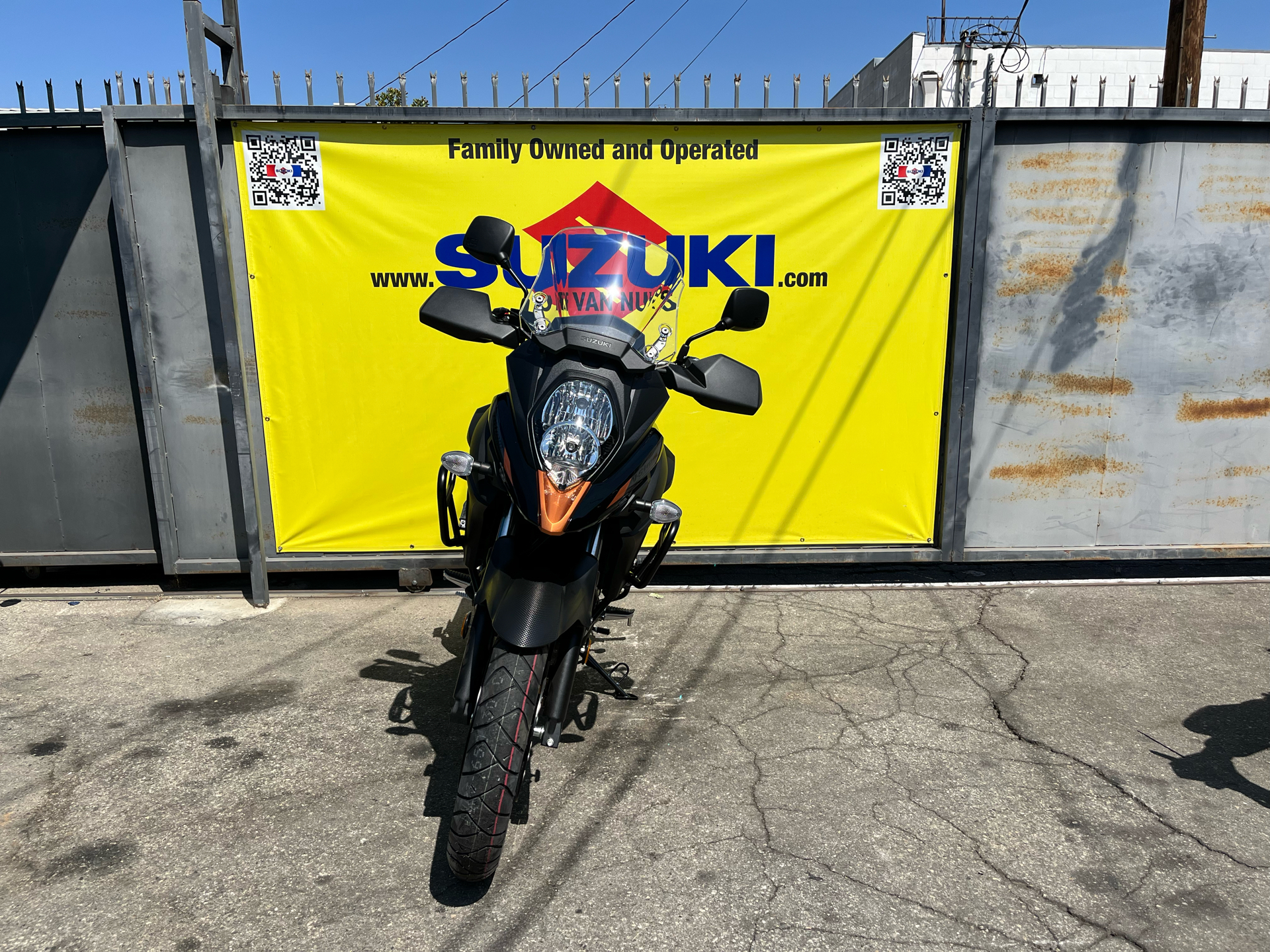 2024 Suzuki V-Strom 650XT in Van Nuys, California - Photo 2