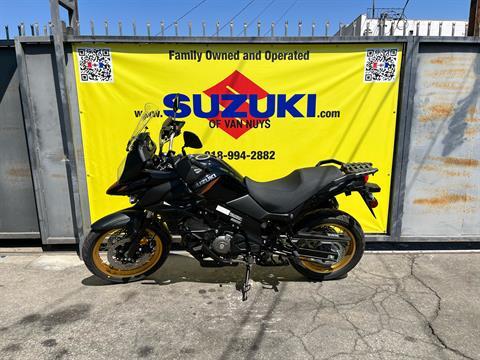 2024 Suzuki V-Strom 650XT in Van Nuys, California - Photo 3