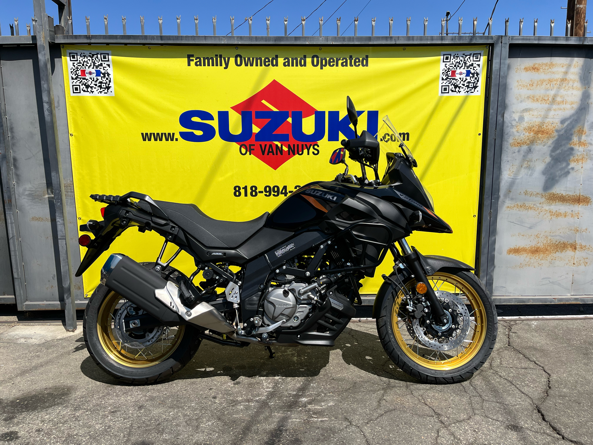 2024 Suzuki V-Strom 650XT in Van Nuys, California - Photo 4