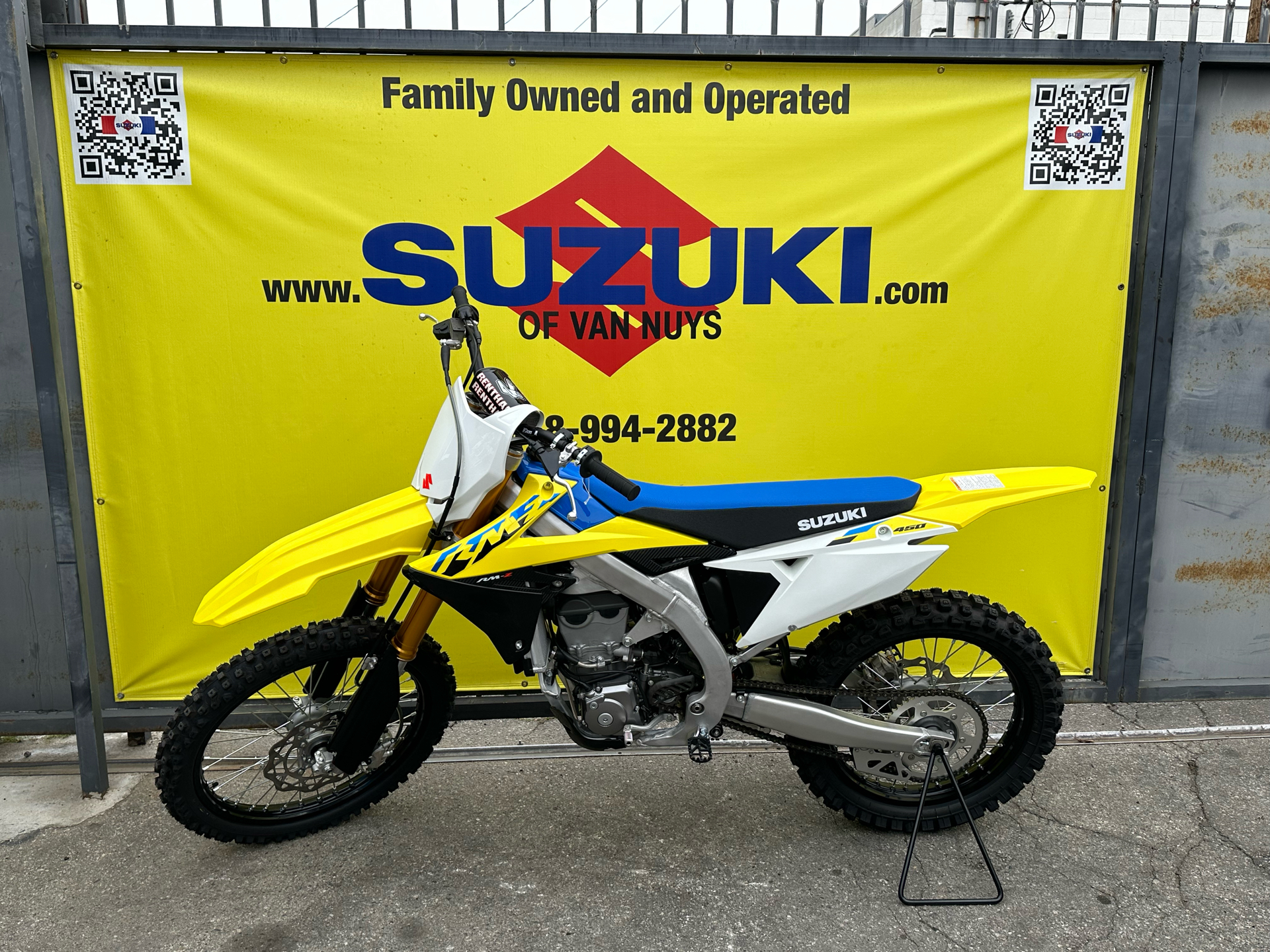 2023 Suzuki RM-Z450 in Van Nuys, California - Photo 1