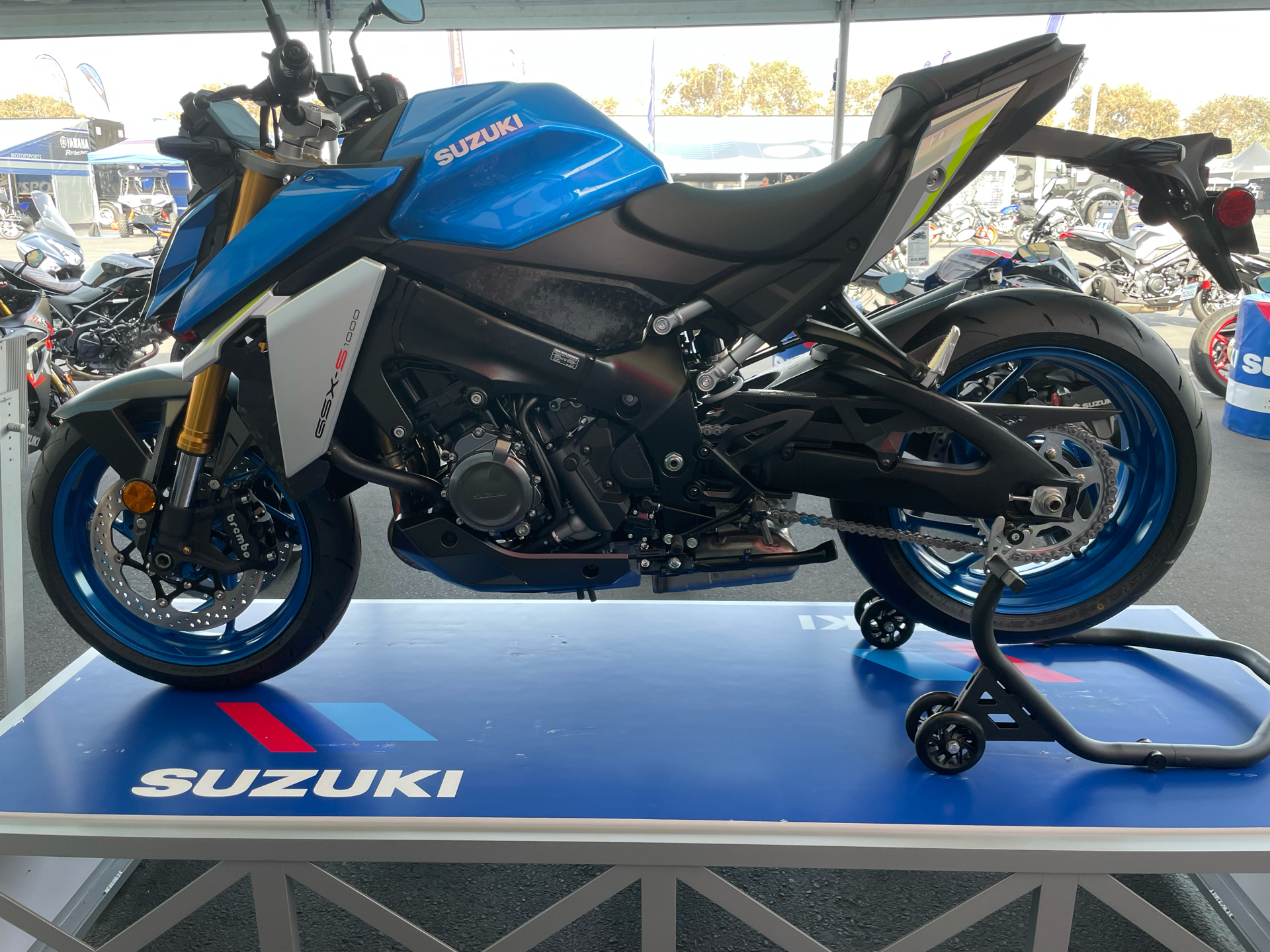 2022 Suzuki GSX-S1000 in Van Nuys, California - Photo 2