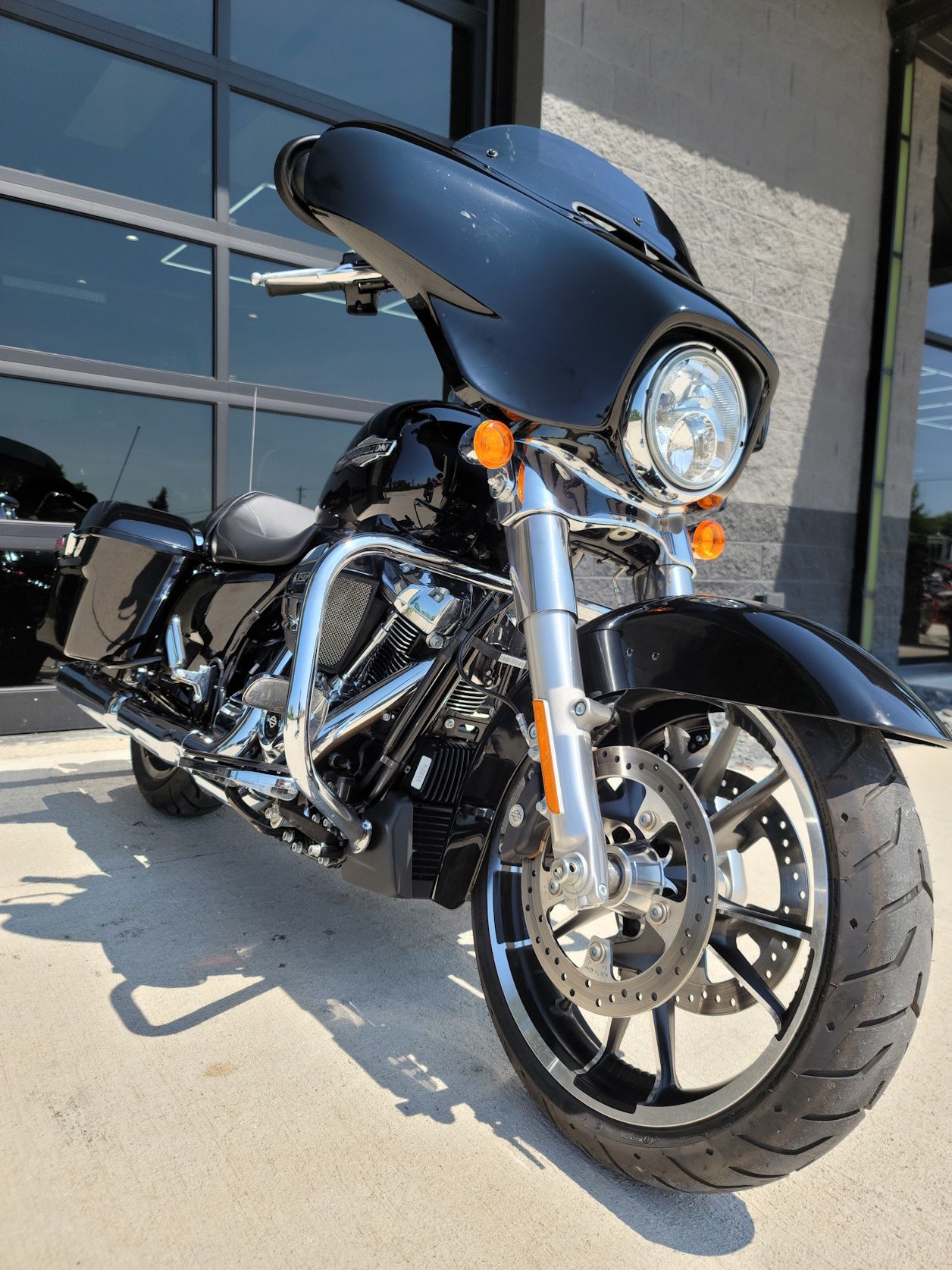 2022 Harley-Davidson Street Glide® in Kenosha, Wisconsin - Photo 2