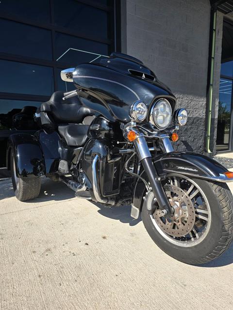 2014 Harley-Davidson Tri Glide® Ultra in Kenosha, Wisconsin - Photo 3