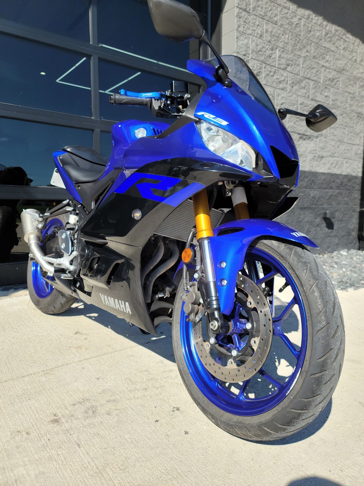 2019 Yamaha YZF-R3 in Kenosha, Wisconsin - Photo 2