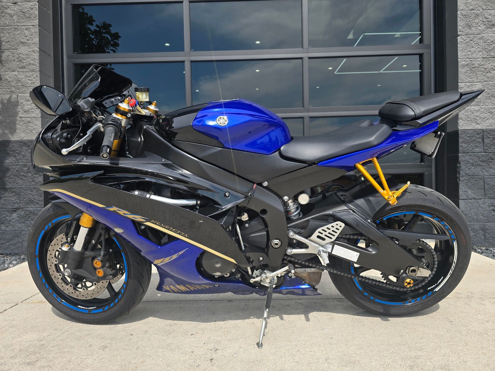 2009 Yamaha YZF-R6 in Kenosha, Wisconsin - Photo 2