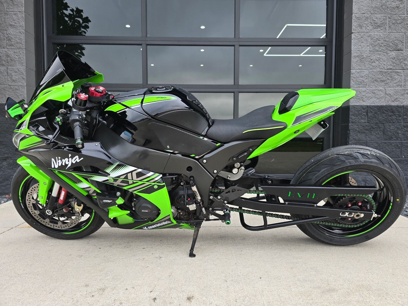 2016 Kawasaki Ninja ZX-10R KRT Edition in Kenosha, Wisconsin - Photo 2