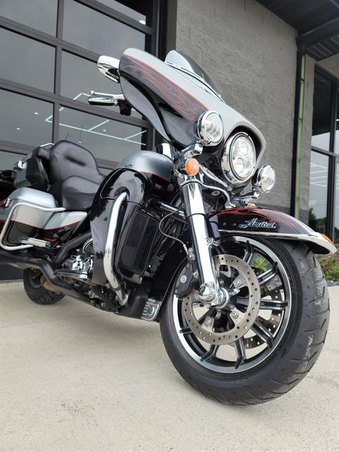 2015 Harley-Davidson Electra Glide® Ultra Classic® in Kenosha, Wisconsin - Photo 3