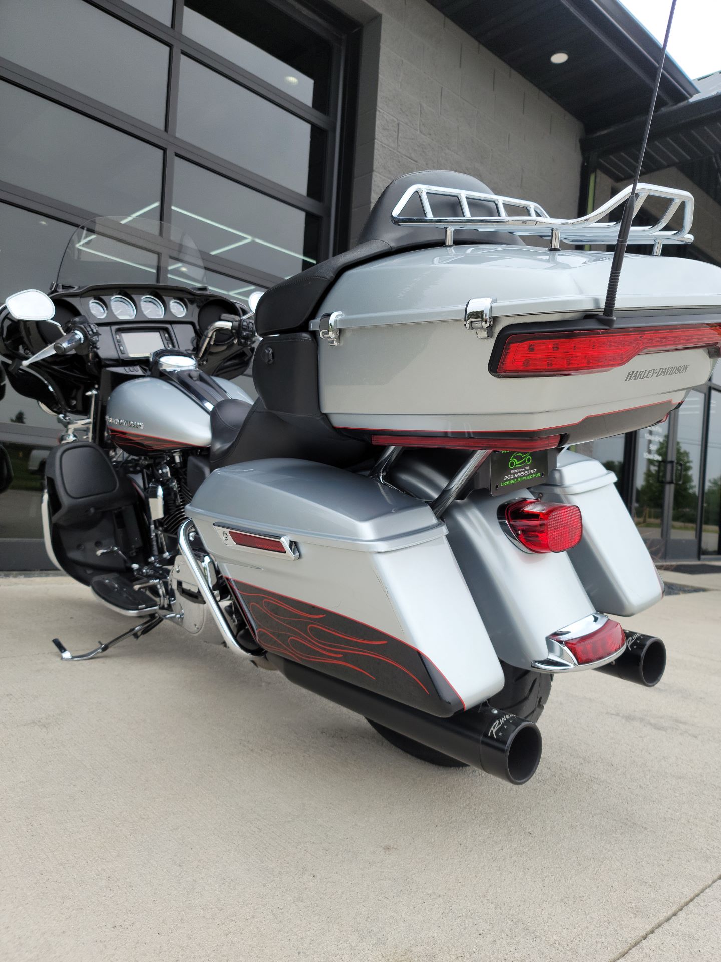 2015 Harley-Davidson Electra Glide® Ultra Classic® in Kenosha, Wisconsin - Photo 6