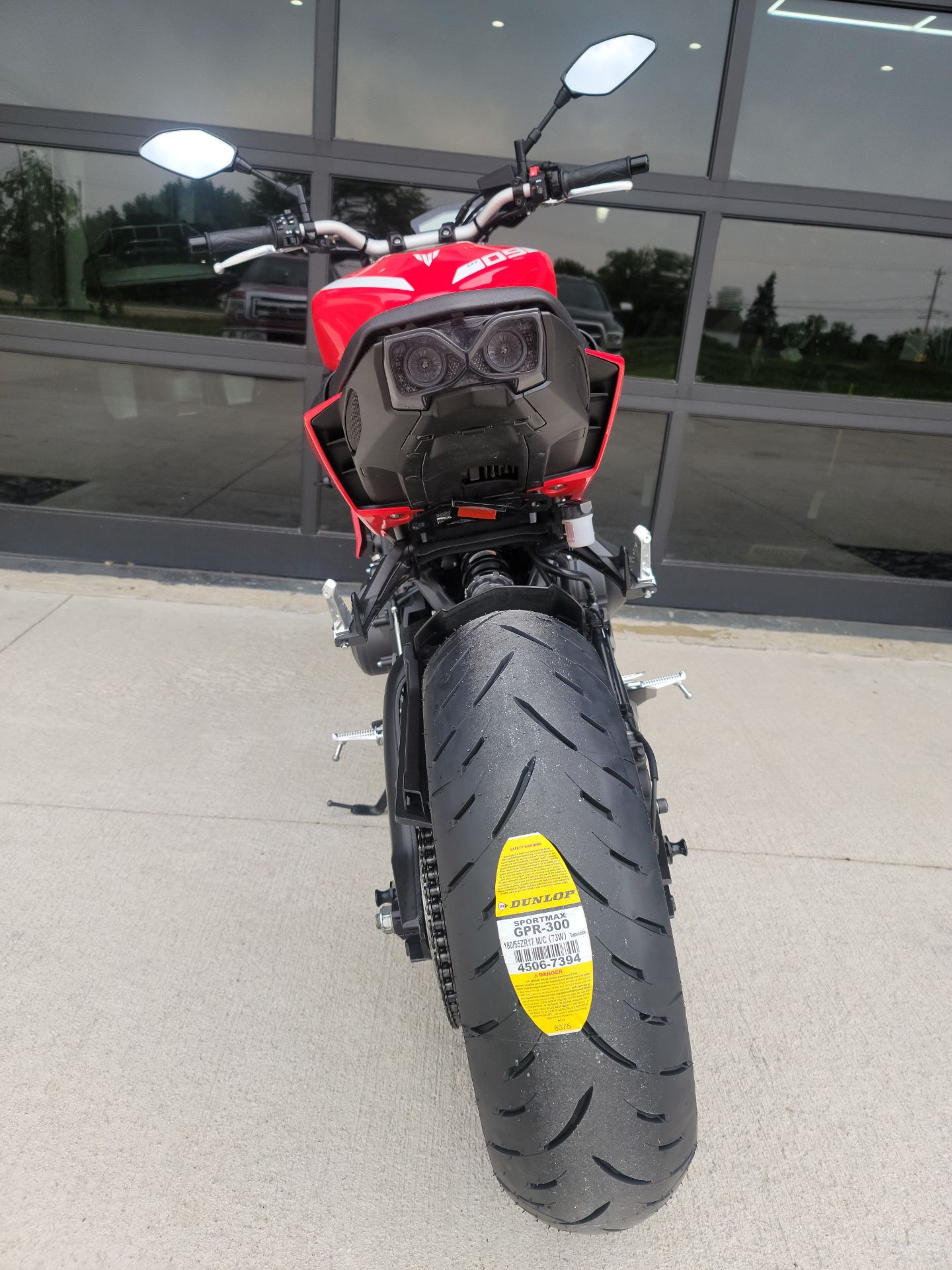 2018 Yamaha MT-09 in Kenosha, Wisconsin - Photo 7