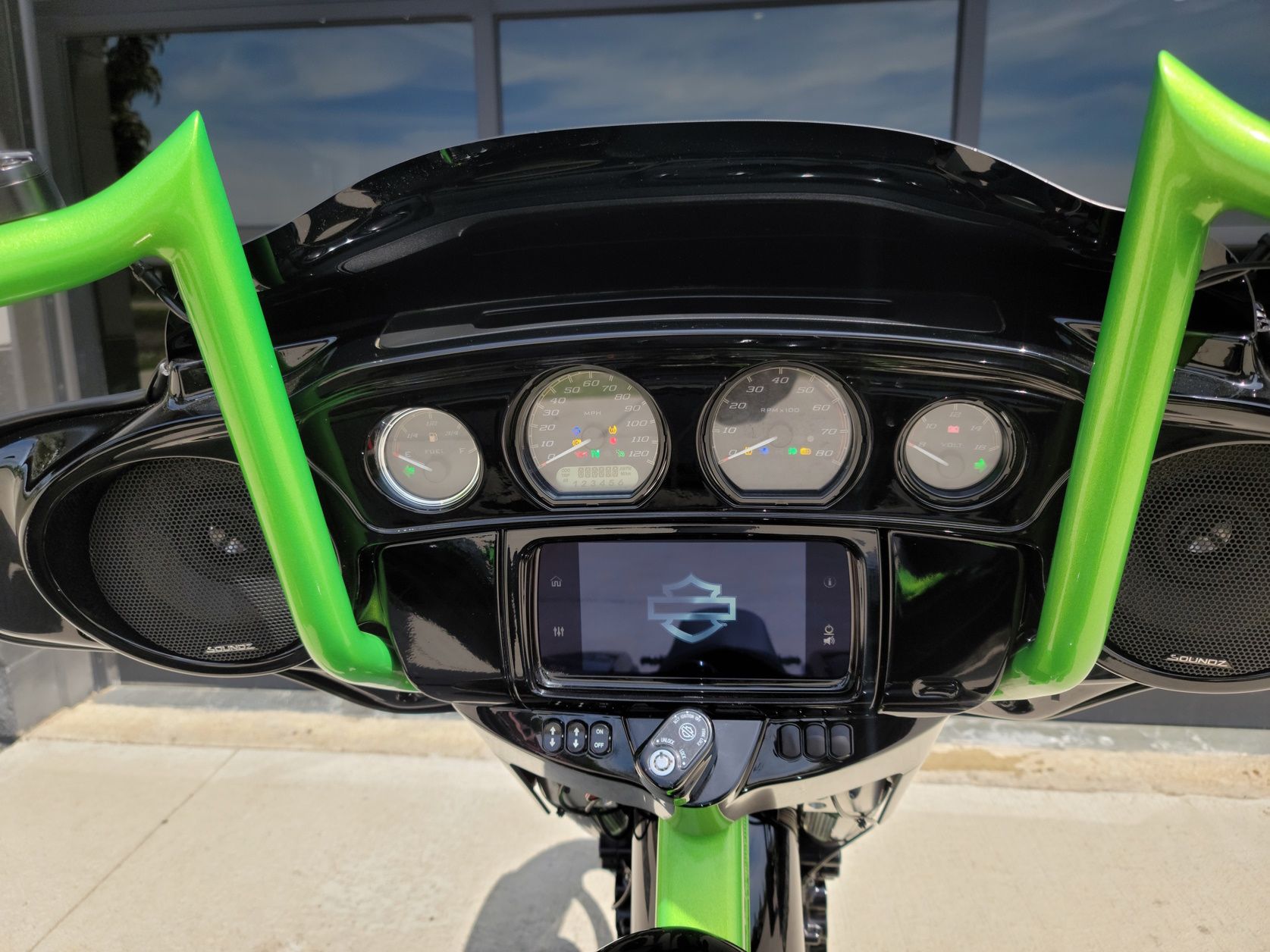 2020 Harley-Davidson Street Glide® Special in Kenosha, Wisconsin - Photo 11