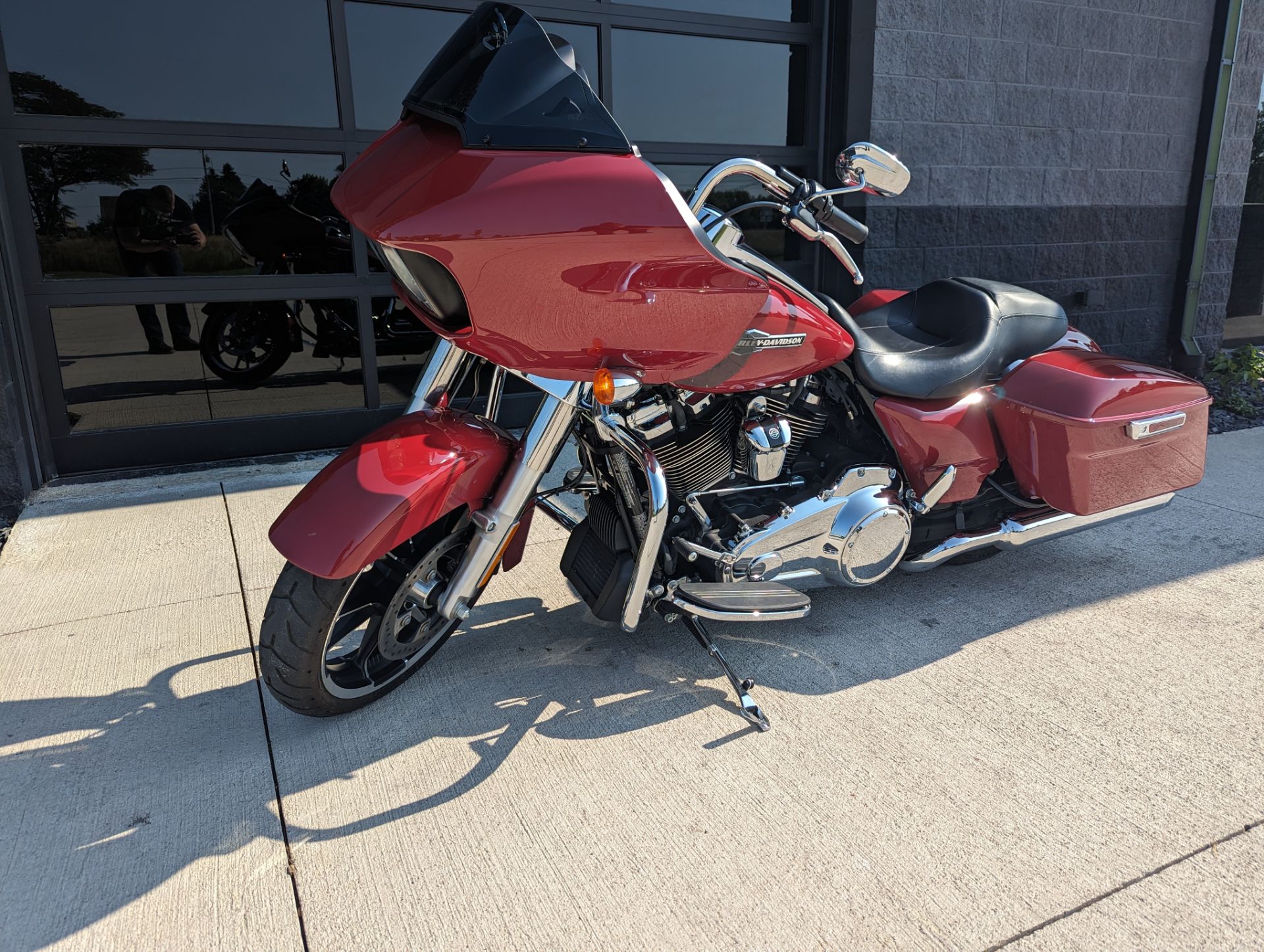 2021 Harley-Davidson Road Glide® in Kenosha, Wisconsin - Photo 3