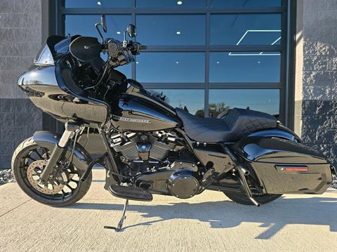 2018 Harley-Davidson Road Glide® Special in Kenosha, Wisconsin - Photo 2