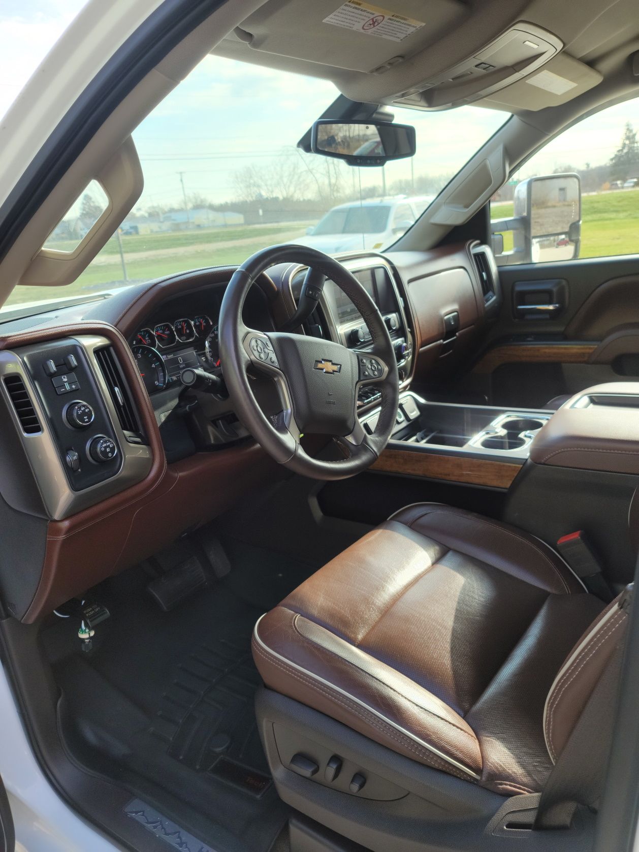 2015 Chevrolet Silverado 2500 High Country in Kenosha, Wisconsin - Photo 10