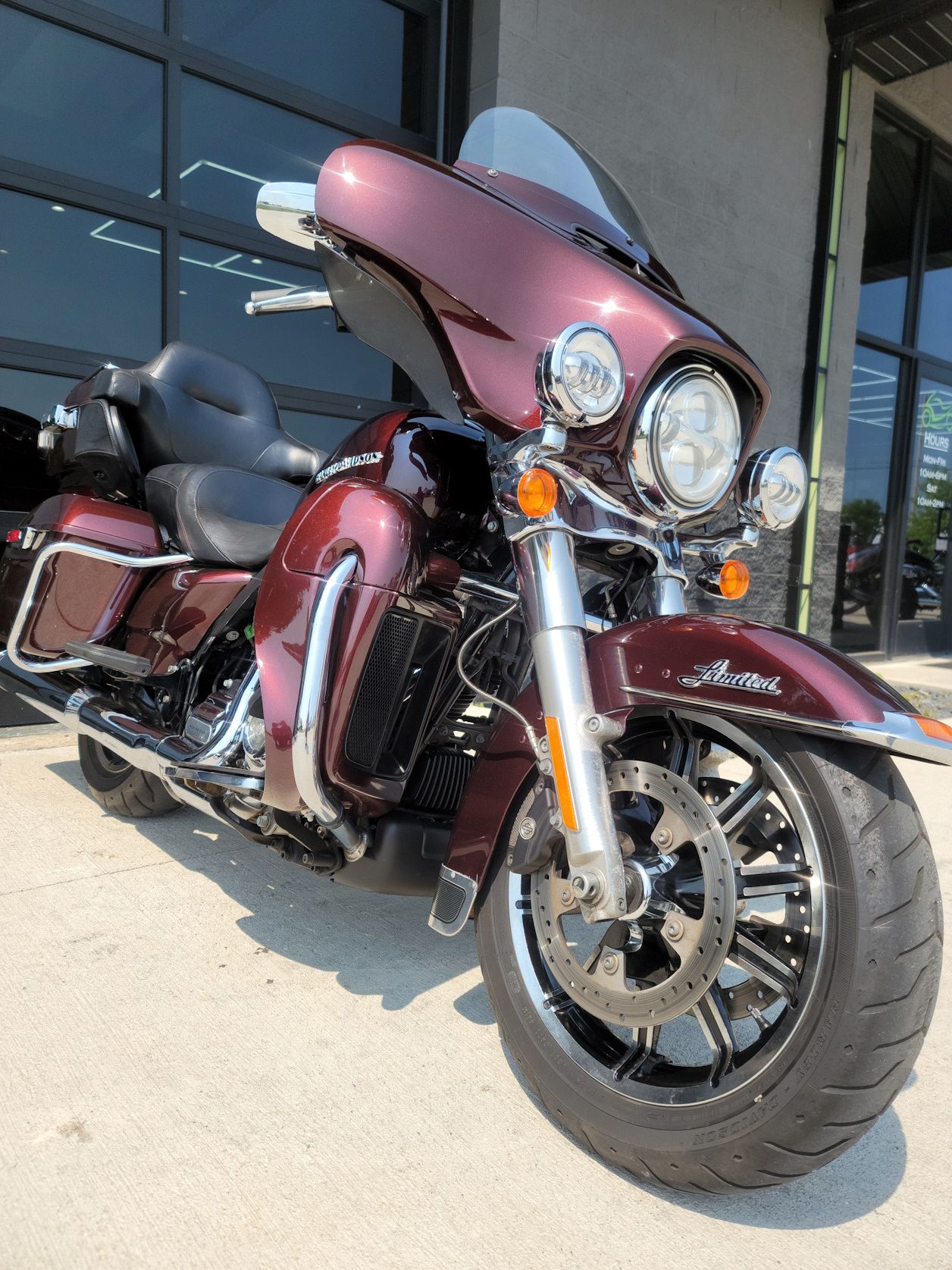 2018 Harley-Davidson Electra Glide® Ultra Classic® in Kenosha, Wisconsin - Photo 3