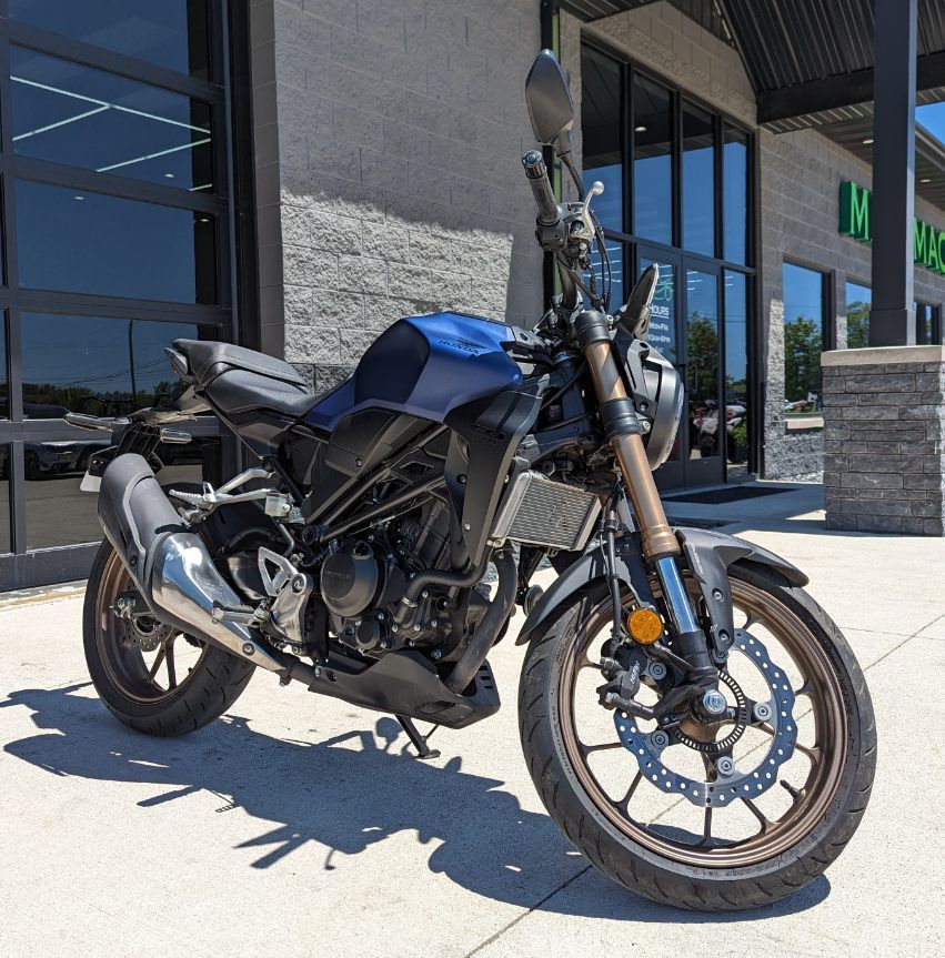 2021 Honda CB300R ABS in Kenosha, Wisconsin - Photo 3