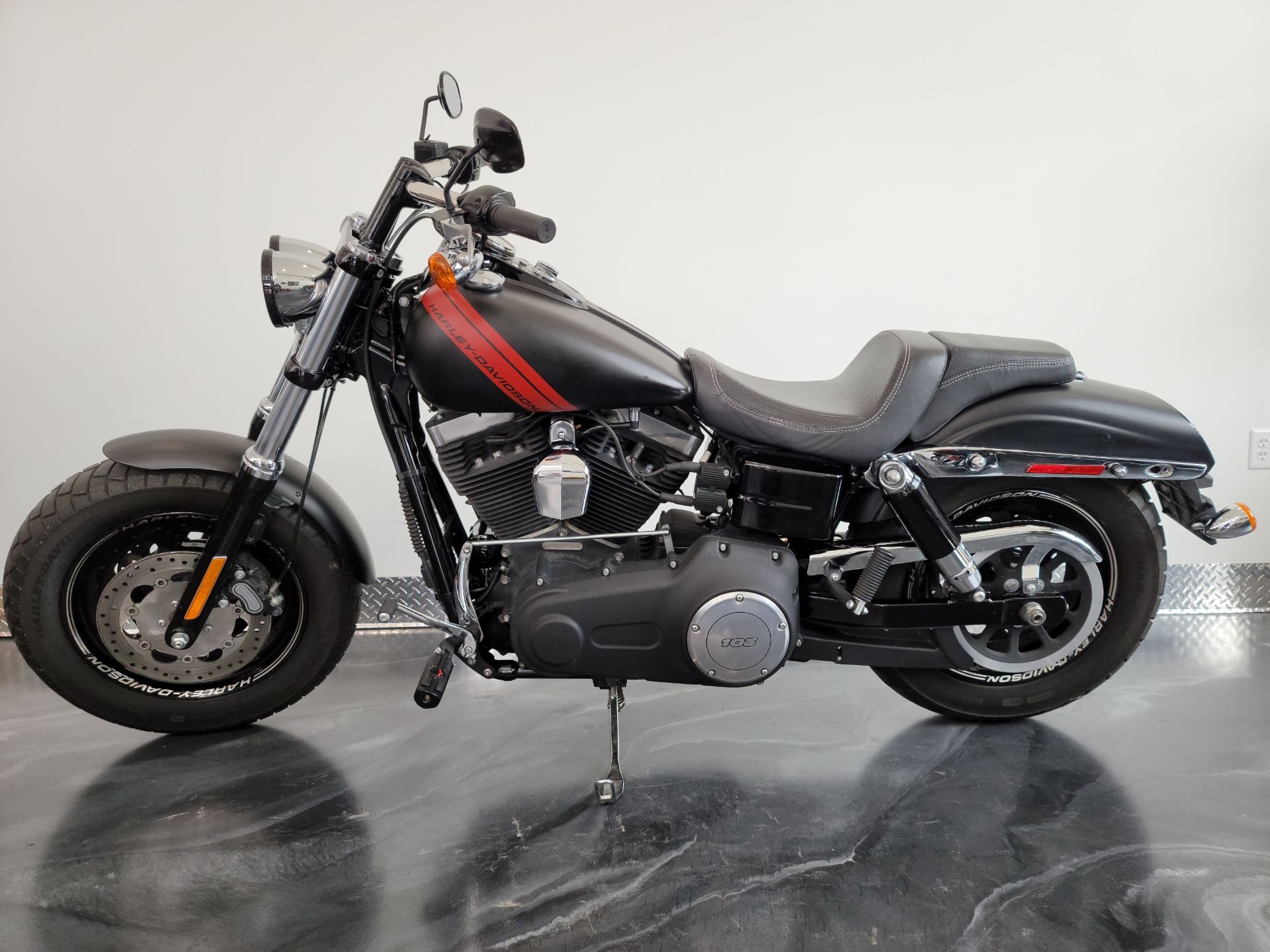 2014 Harley-Davidson Dyna® Fat Bob® in Kenosha, Wisconsin - Photo 2