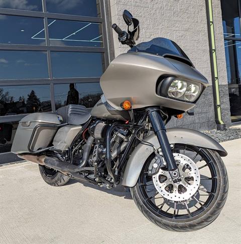 2019 Harley-Davidson Road Glide® Special in Kenosha, Wisconsin - Photo 2