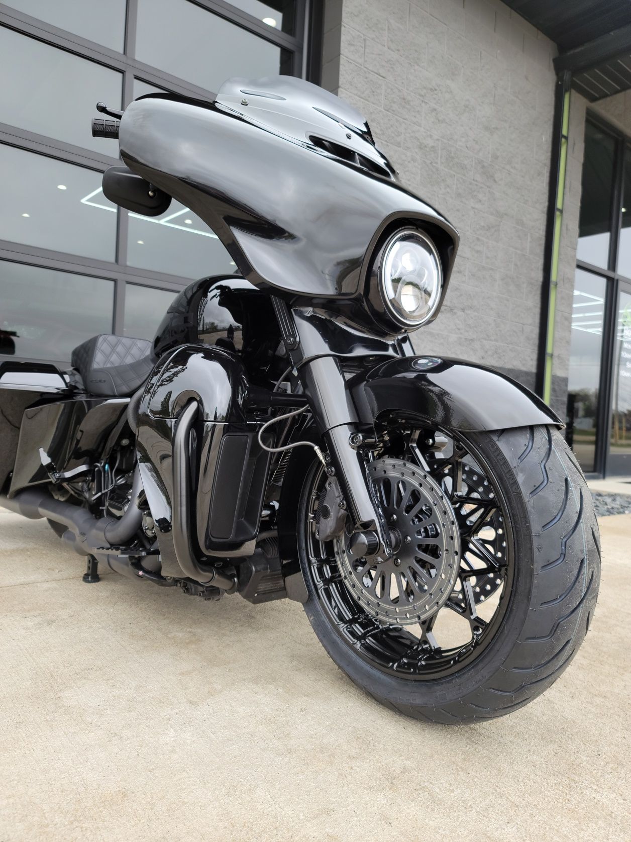 2014 Harley-Davidson Electra Glide® Ultra Classic® in Kenosha, Wisconsin - Photo 3