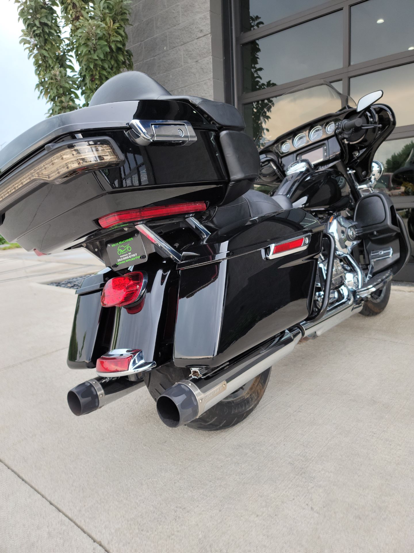 2014 Harley-Davidson Electra Glide® Ultra Classic® in Kenosha, Wisconsin - Photo 8