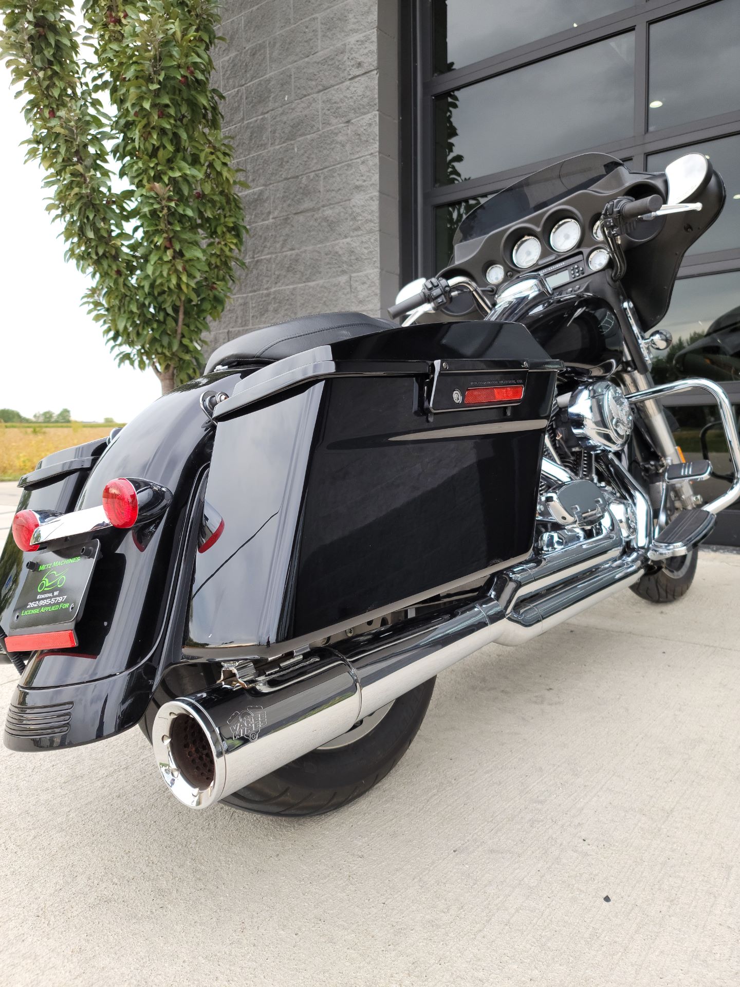 2010 Harley-Davidson Street Glide® in Kenosha, Wisconsin - Photo 8