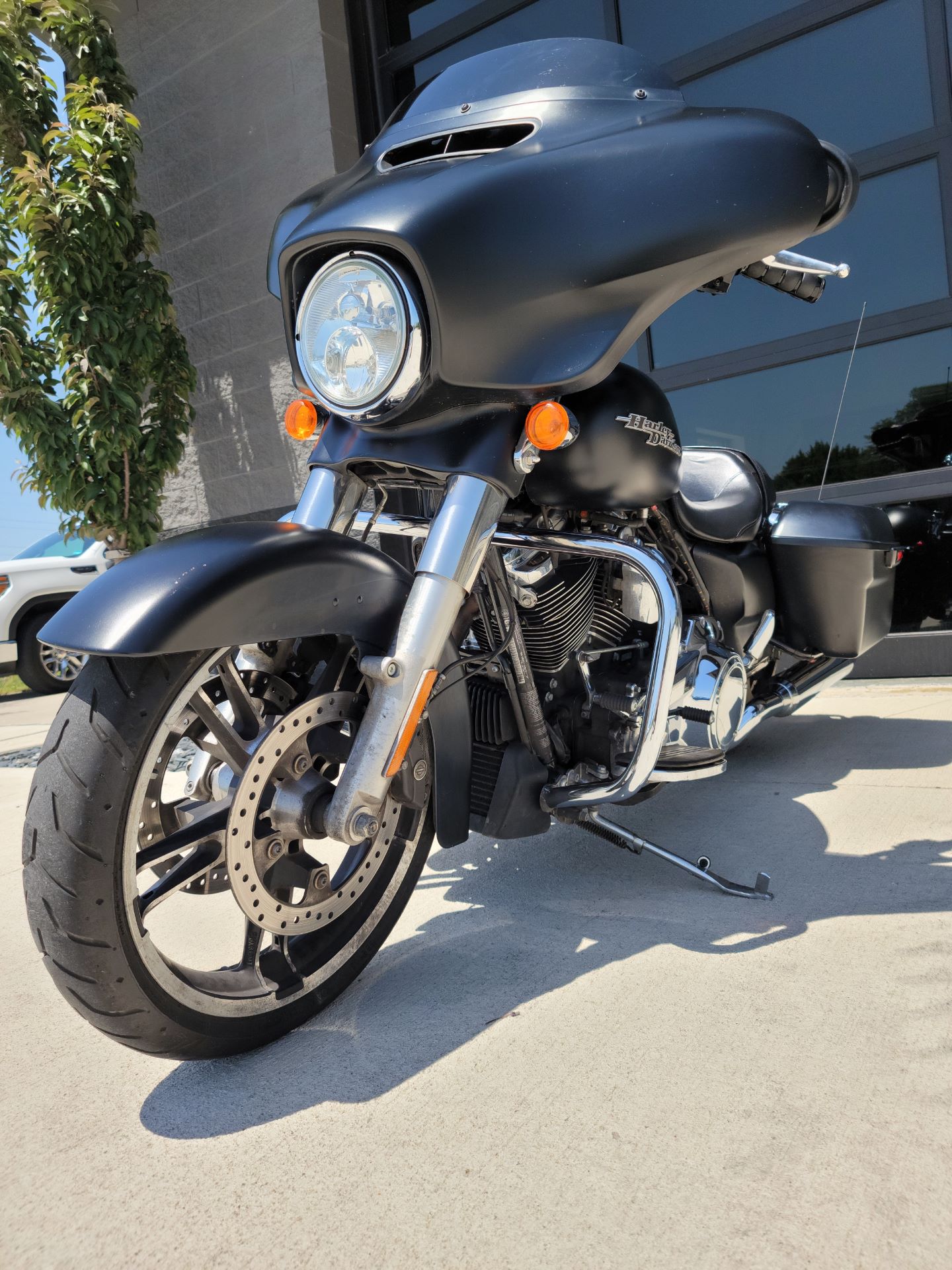 2017 Harley-Davidson Street Glide® Special in Kenosha, Wisconsin - Photo 5