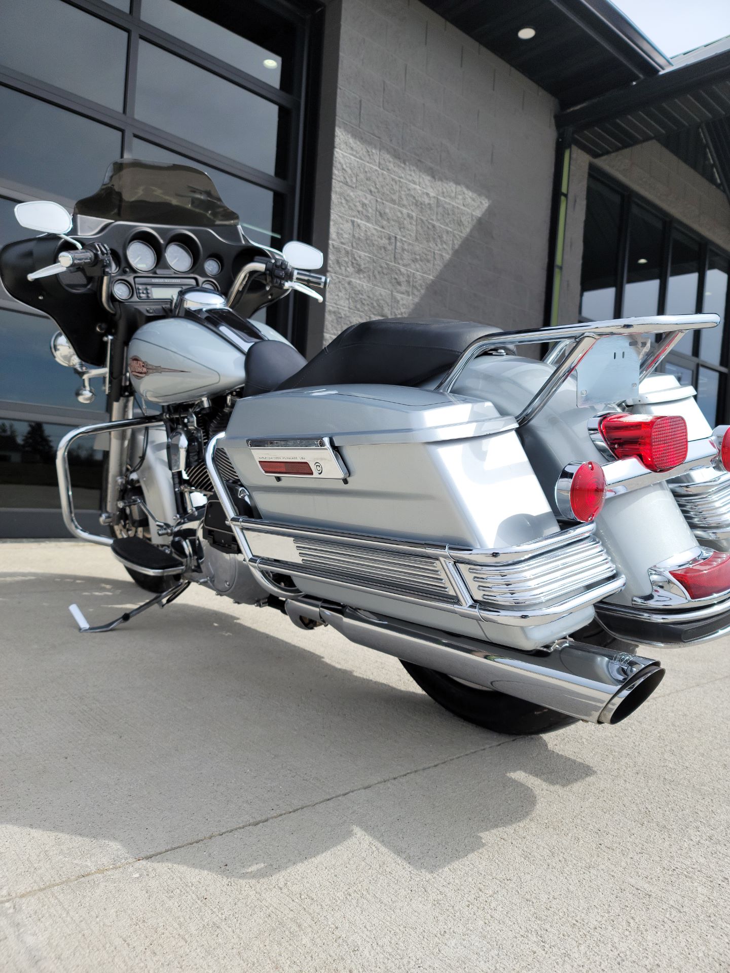 2010 Harley-Davidson Electra Glide® Classic in Kenosha, Wisconsin - Photo 6