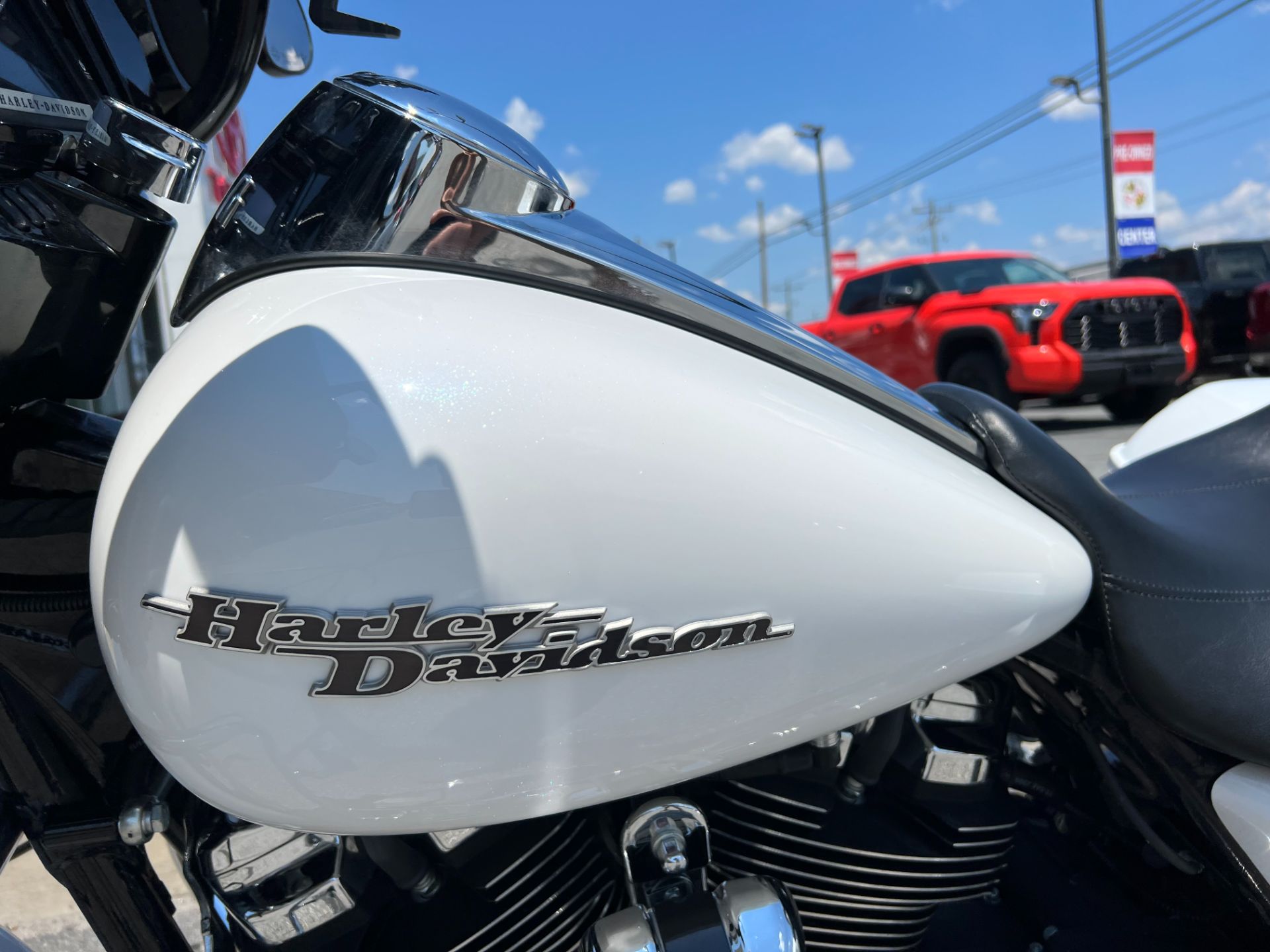 2017 Harley-Davidson Street Glide® Special in Salisbury, Maryland - Photo 24