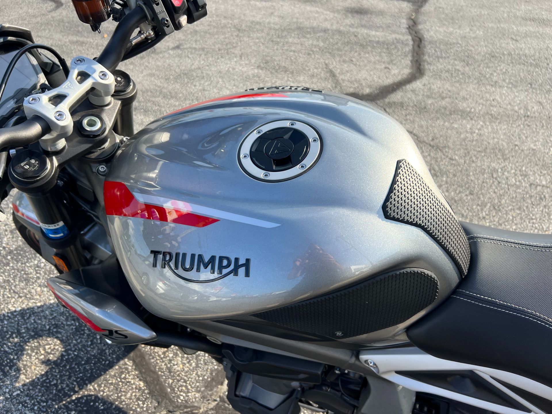 2020 Triumph Street Triple RS in Salisbury, Maryland - Photo 17