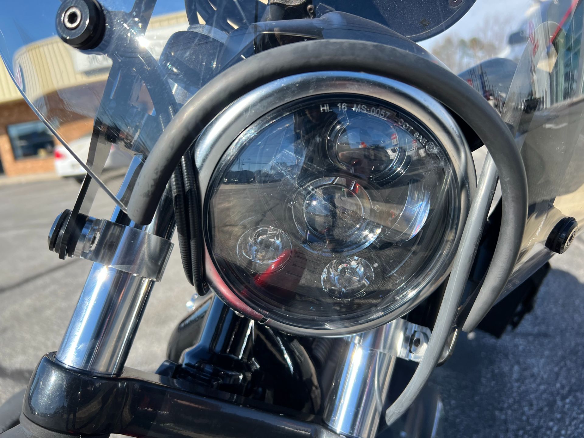2019 Harley-Davidson Iron 883™ in Salisbury, Maryland - Photo 5