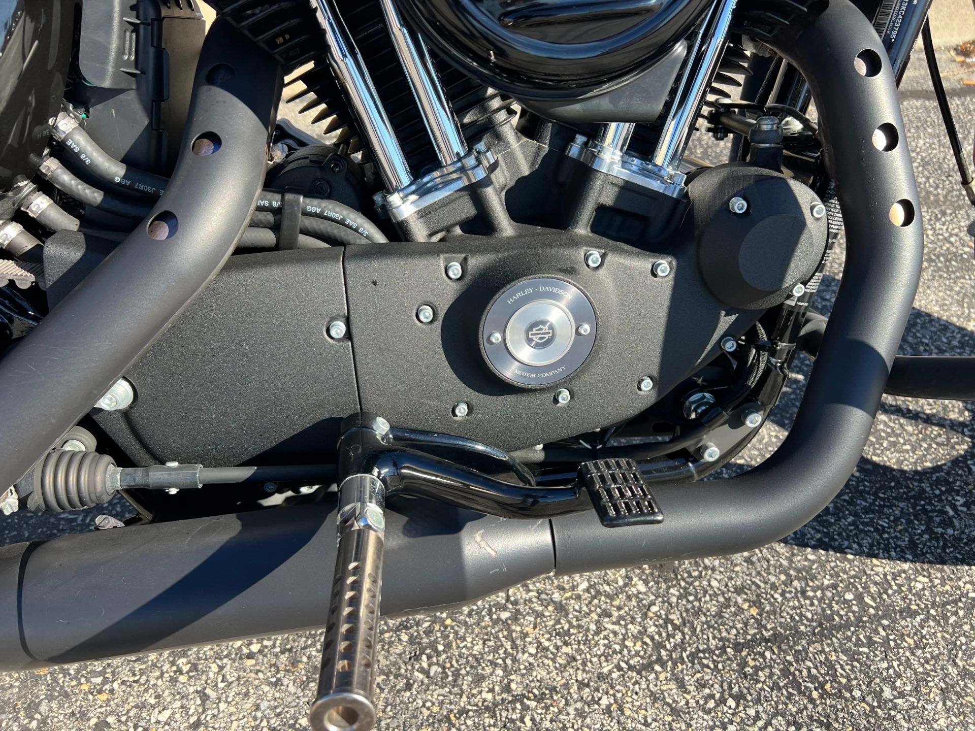 2019 Harley-Davidson Iron 883™ in Salisbury, Maryland - Photo 9