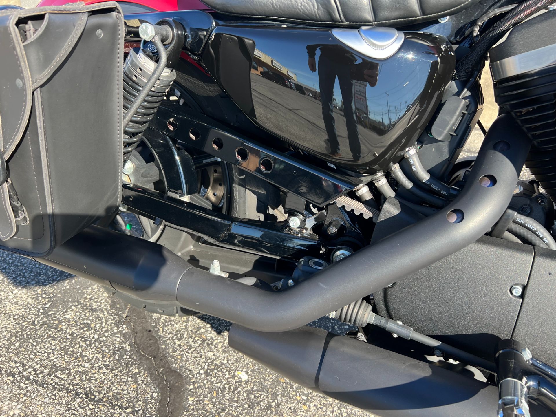 2019 Harley-Davidson Iron 883™ in Salisbury, Maryland - Photo 10