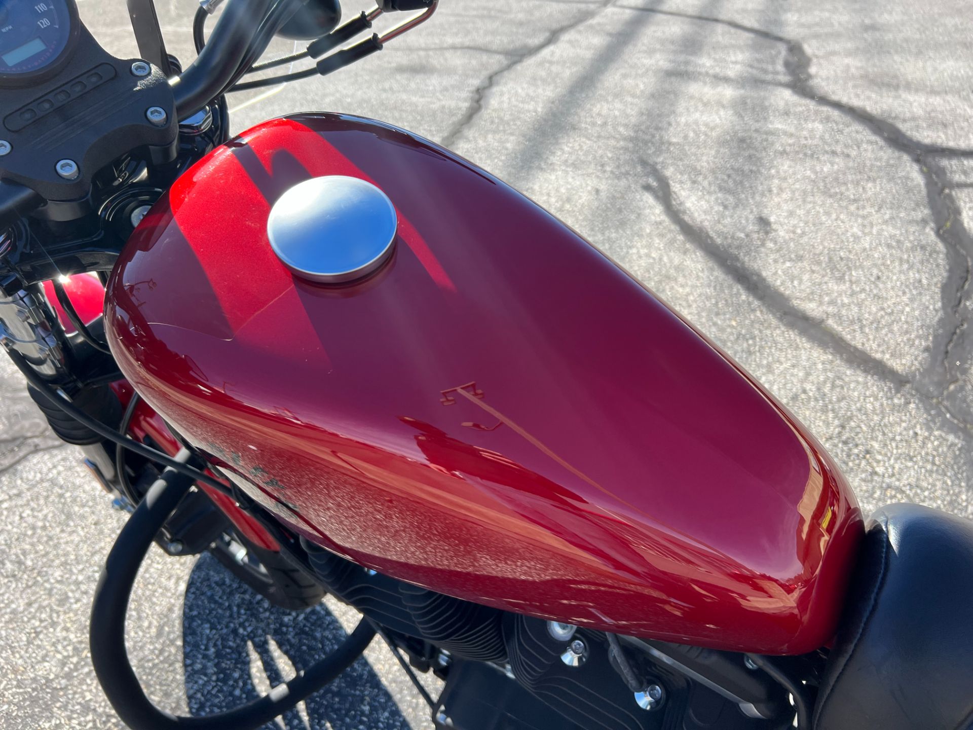 2019 Harley-Davidson Iron 883™ in Salisbury, Maryland - Photo 15