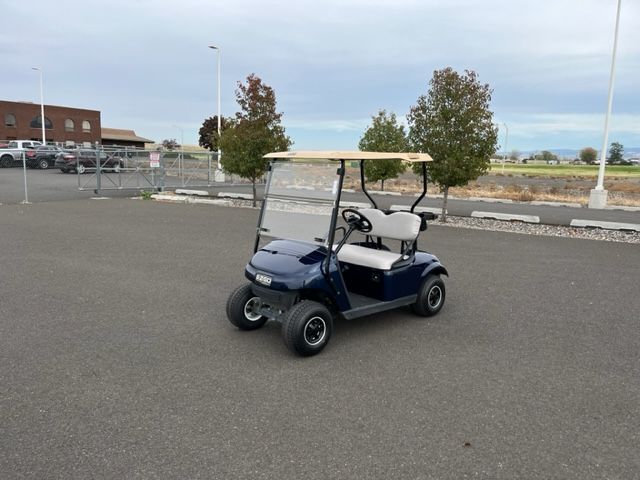 2017 E-Z-GO Golf Freedom TXT Gas in Walla Walla, Washington - Photo 2