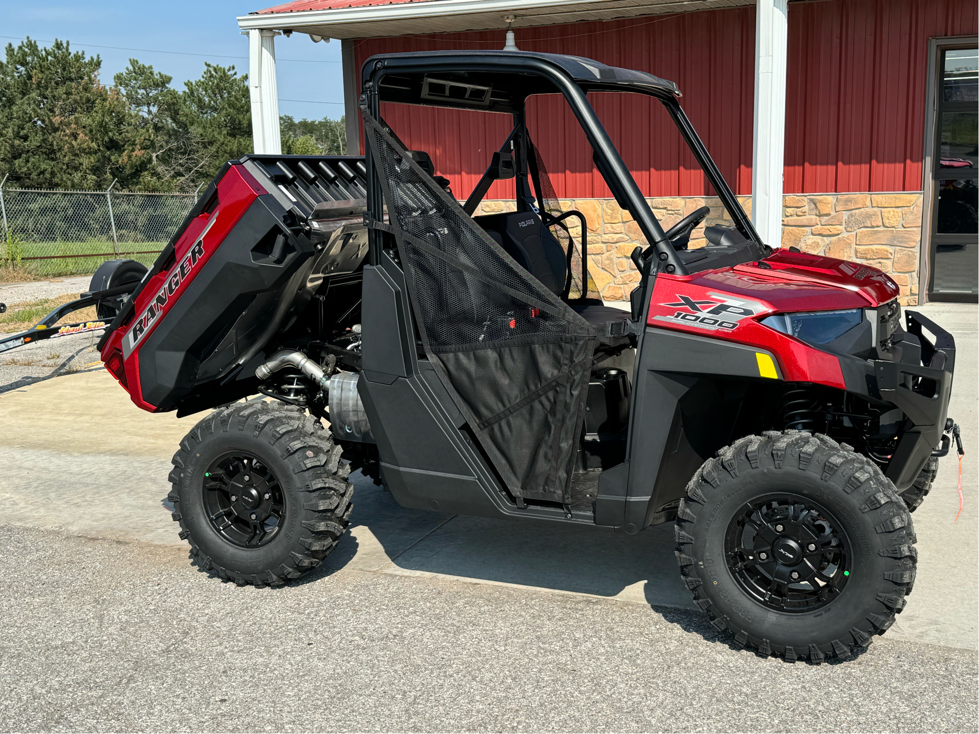 2025 Polaris Ranger XP 1000 Premium in Kansas City, Kansas - Photo 15