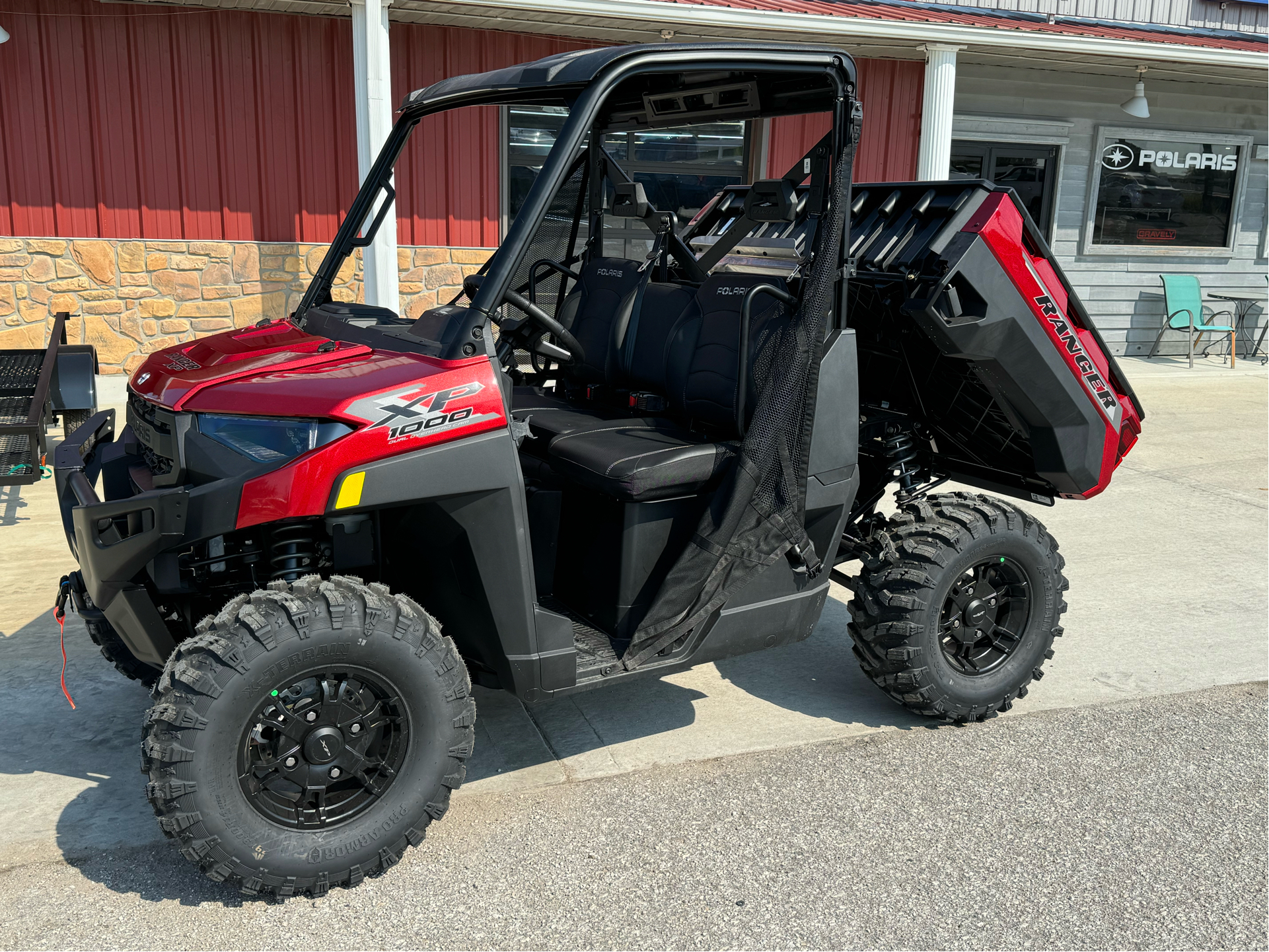 2025 Polaris Ranger XP 1000 Premium in Kansas City, Kansas - Photo 3